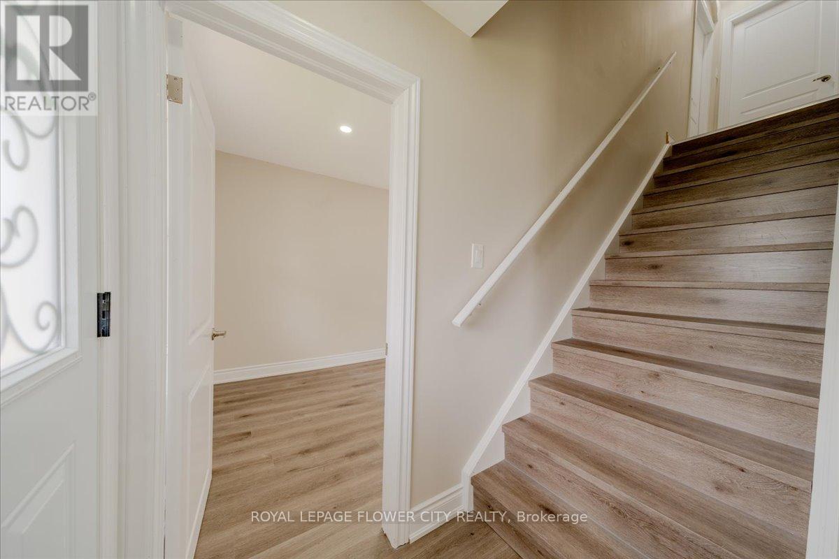 6143 Churchill Street, Niagara Falls (Arad/fallsview), Ontario  L2G 2X2 - Photo 26 - X12441753