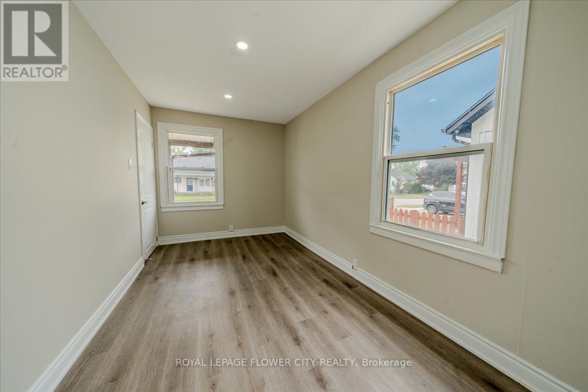 6143 Churchill Street, Niagara Falls (Arad/fallsview), Ontario  L2G 2X2 - Photo 28 - X12441753