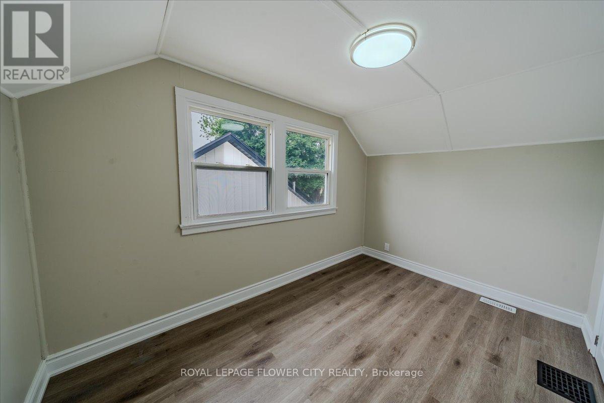 6143 Churchill Street, Niagara Falls (Arad/fallsview), Ontario  L2G 2X2 - Photo 32 - X12441753
