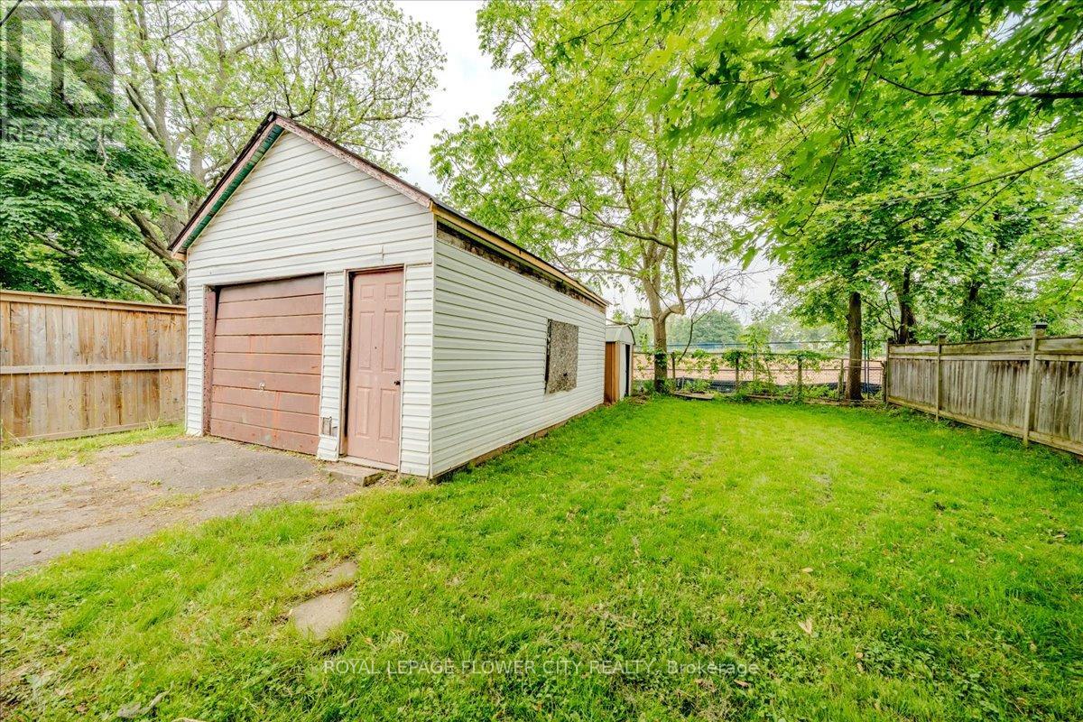 6143 Churchill Street, Niagara Falls (Arad/fallsview), Ontario  L2G 2X2 - Photo 42 - X12441753