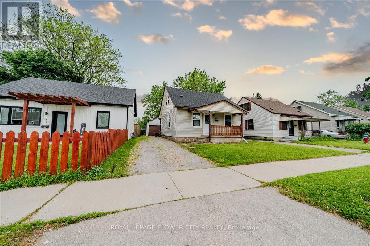 6143 Churchill Street, Niagara Falls (Arad/fallsview), Ontario  L2G 2X2 - Photo 6 - X12441753