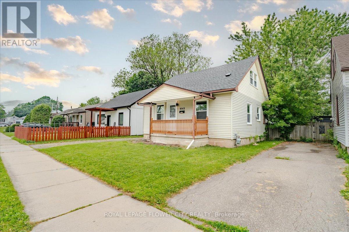6143 Churchill Street, Niagara Falls (Arad/fallsview), Ontario  L2G 2X2 - Photo 7 - X12441753