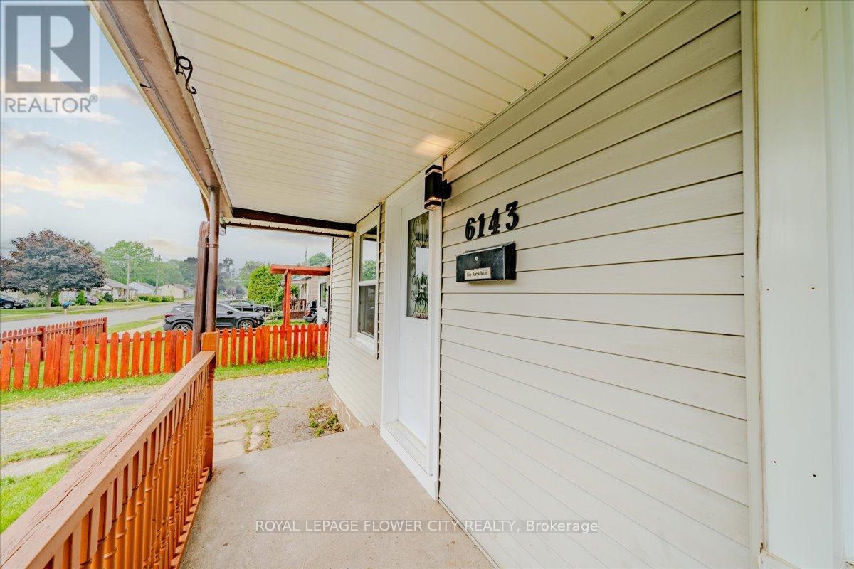 6143 Churchill Street, Niagara Falls (Arad/fallsview), Ontario  L2G 2X2 - Photo 8 - X12441753