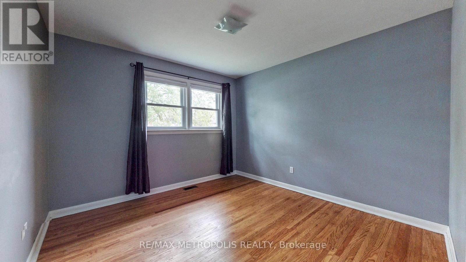 Main - 1020 Brewer Street, Peterborough Central, Ontario  K9J 5B4 - Photo 20 - X12441781