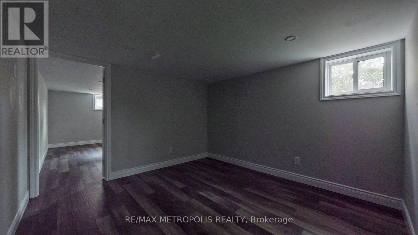 Main - 1020 Brewer Street, Peterborough Central, Ontario  K9J 5B4 - Photo 32 - X12441781