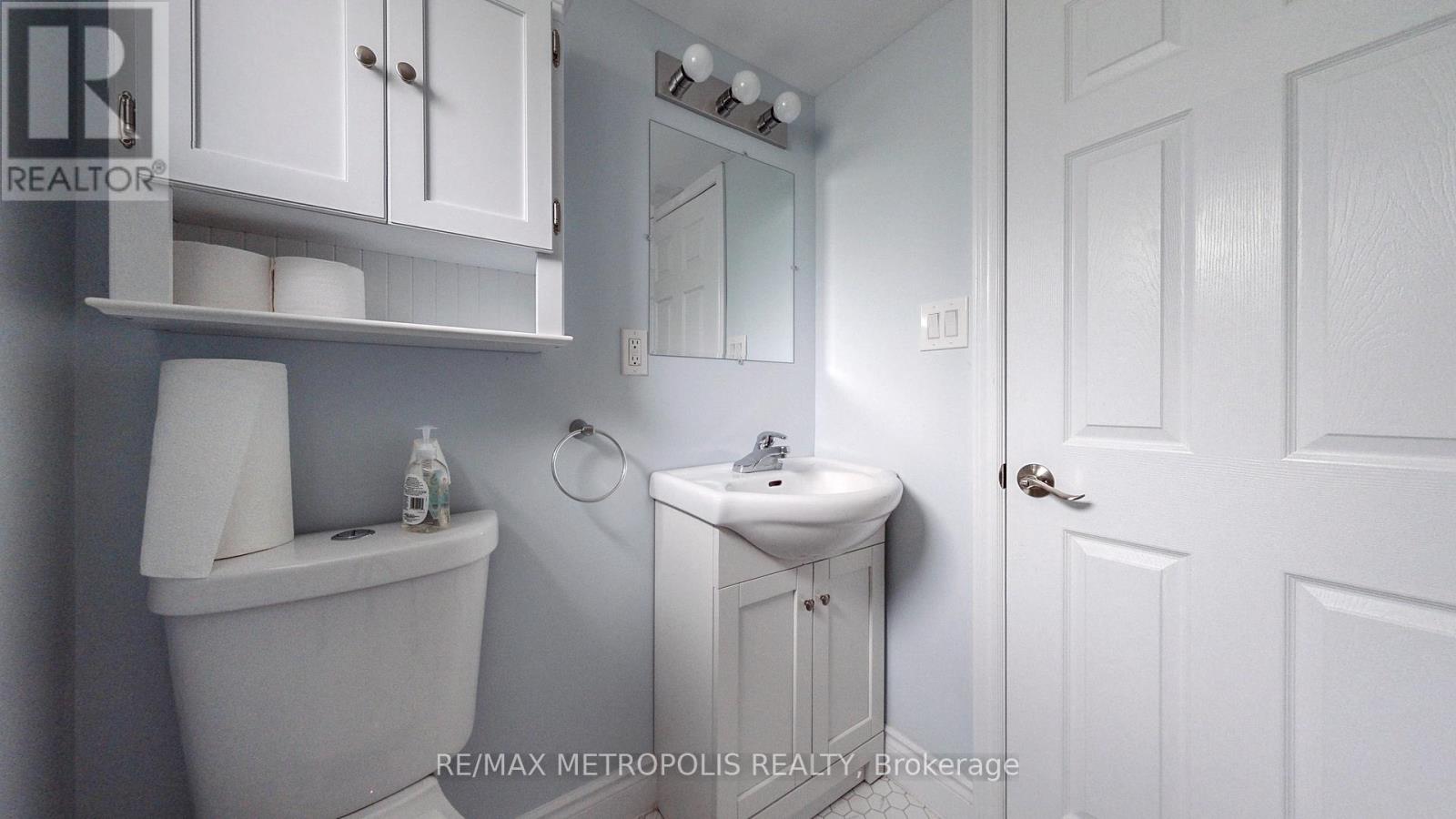 Main - 1020 Brewer Street, Peterborough Central, Ontario  K9J 5B4 - Photo 41 - X12441781