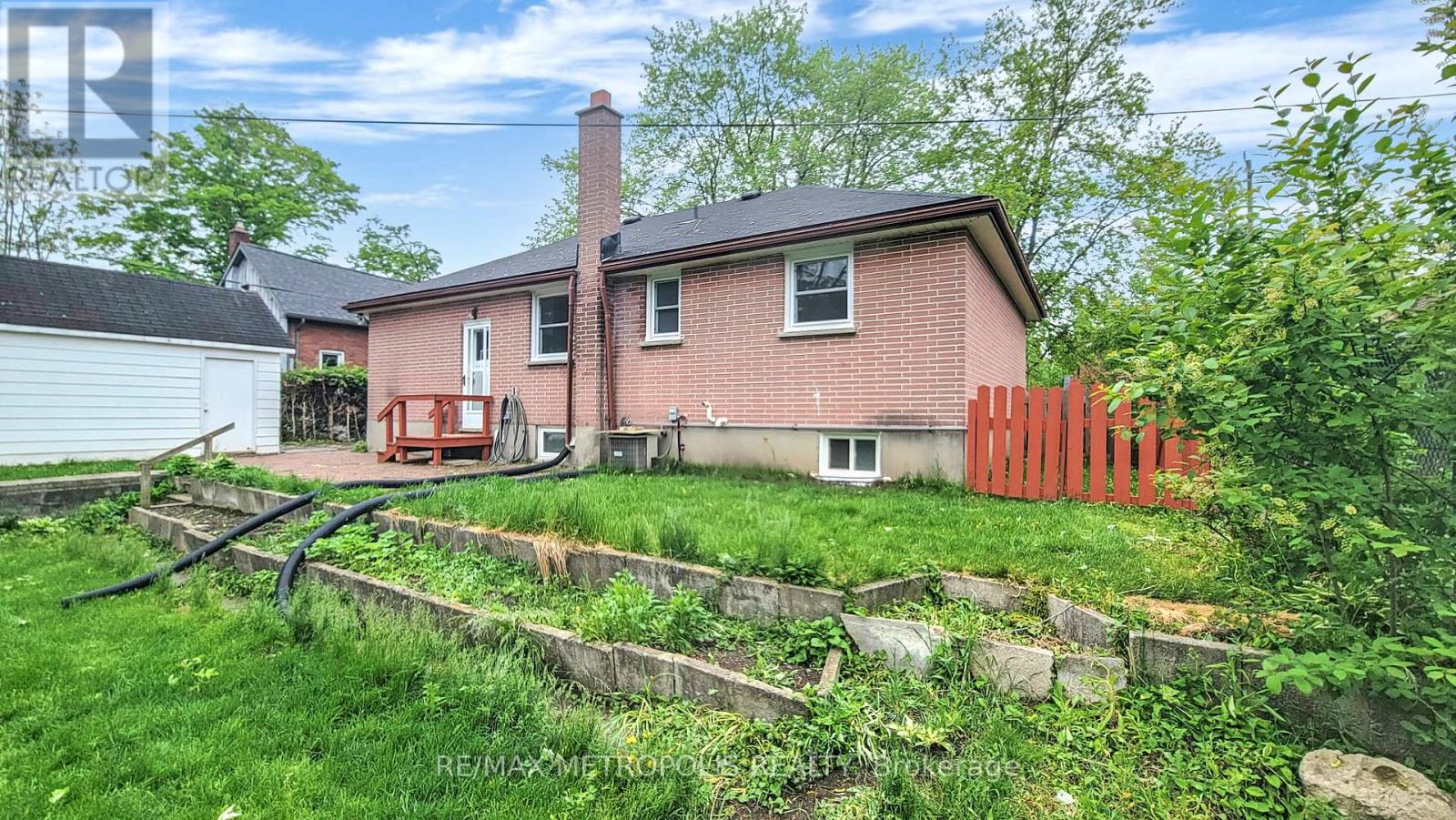 Main - 1020 Brewer Street, Peterborough Central, Ontario  K9J 5B4 - Photo 46 - X12441781