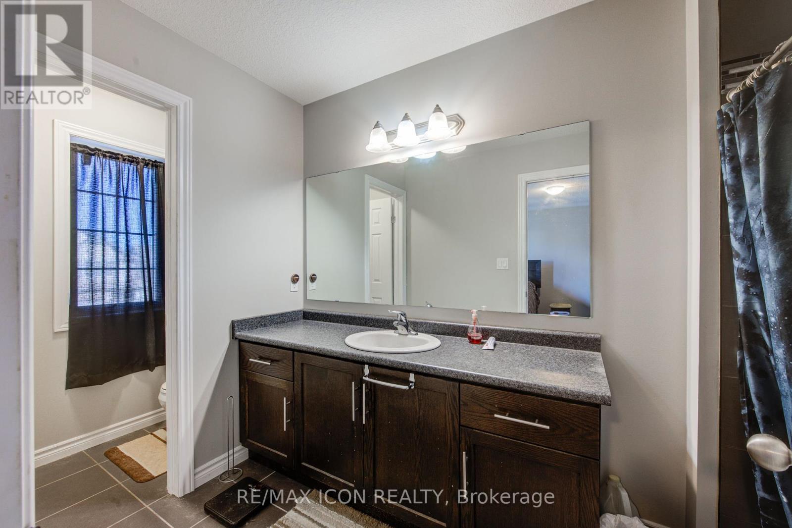 1360 Caen Avenue, Woodstock (Woodstock - North), Ontario  N4T 0G3 - Photo 17 - X12441793