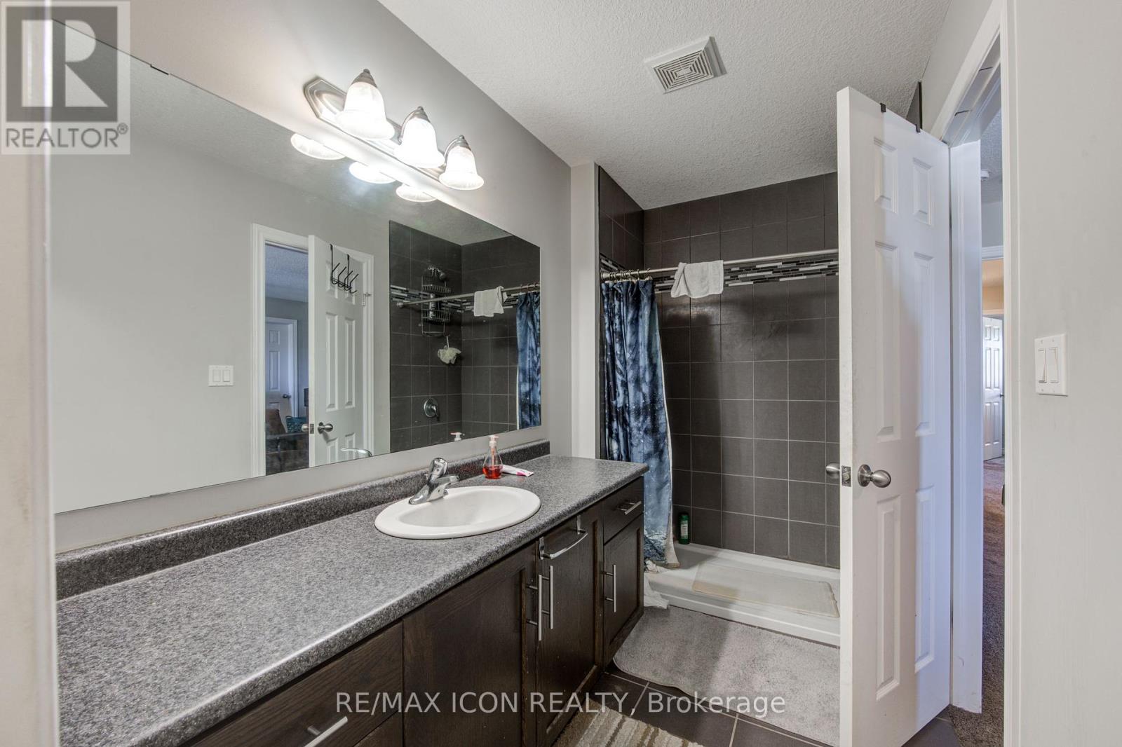1360 Caen Avenue, Woodstock (Woodstock - North), Ontario  N4T 0G3 - Photo 18 - X12441793