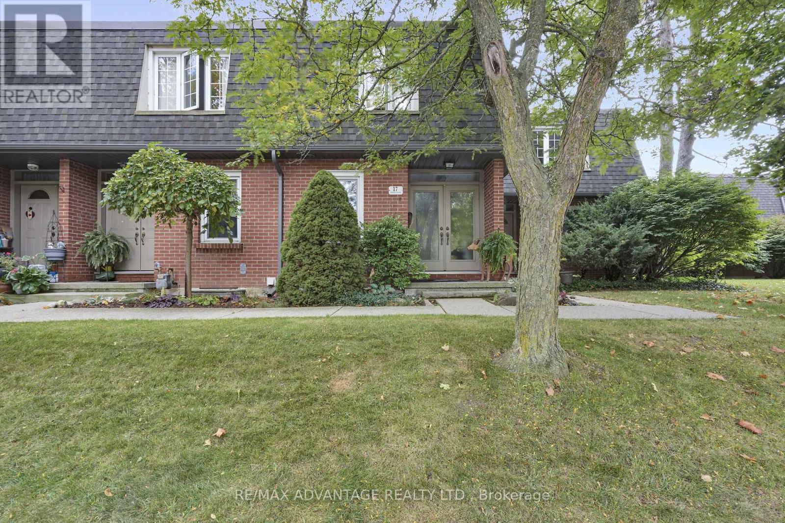 17 Blackacres Boulevard, London North (North F), Ontario  N6G 2G5 - Photo 1 - X12441817