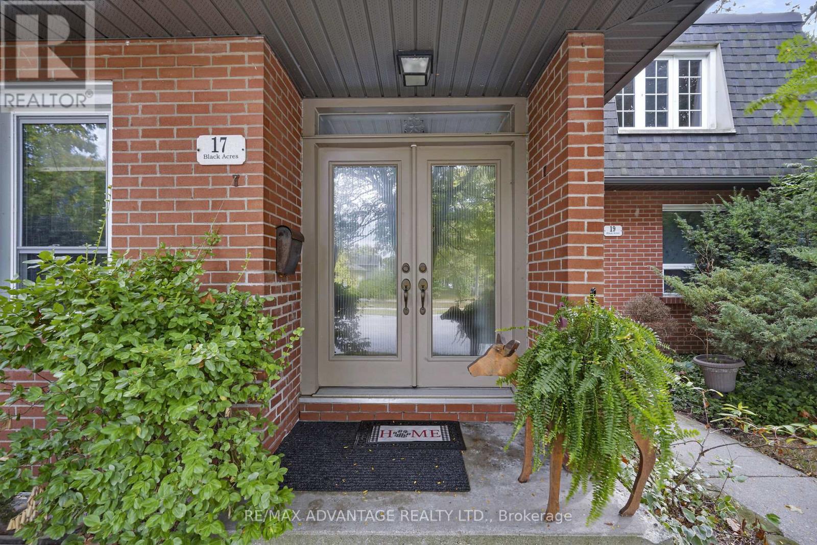 17 Blackacres Boulevard, London North (North F), Ontario  N6G 2G5 - Photo 2 - X12441817