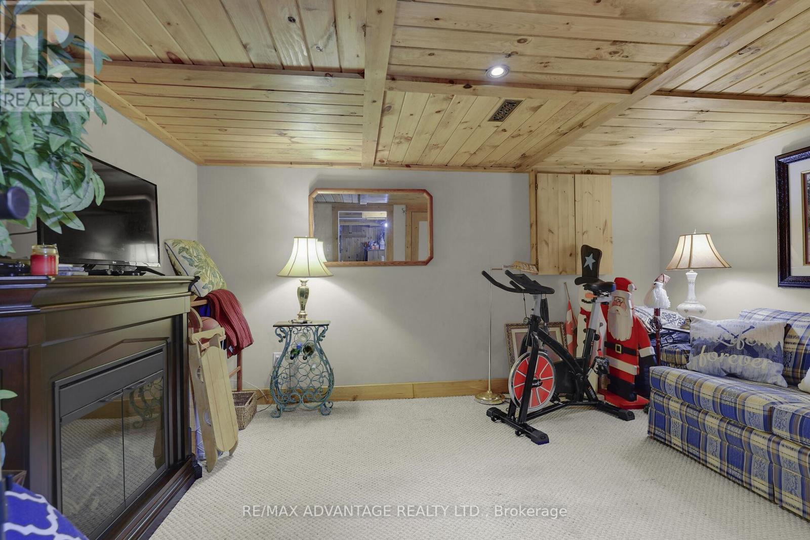 17 Blackacres Boulevard, London North (North F), Ontario  N6G 2G5 - Photo 30 - X12441817