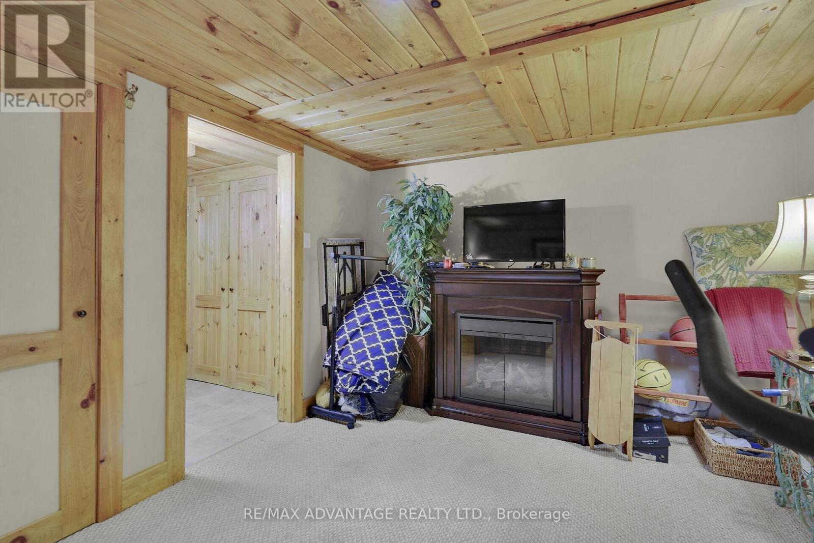 17 Blackacres Boulevard, London North (North F), Ontario  N6G 2G5 - Photo 31 - X12441817