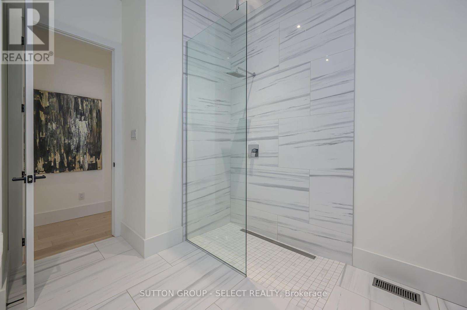 185 Commissioners Road E, London South, Ontario  N6C 2S9 - Photo 23 - X12441827