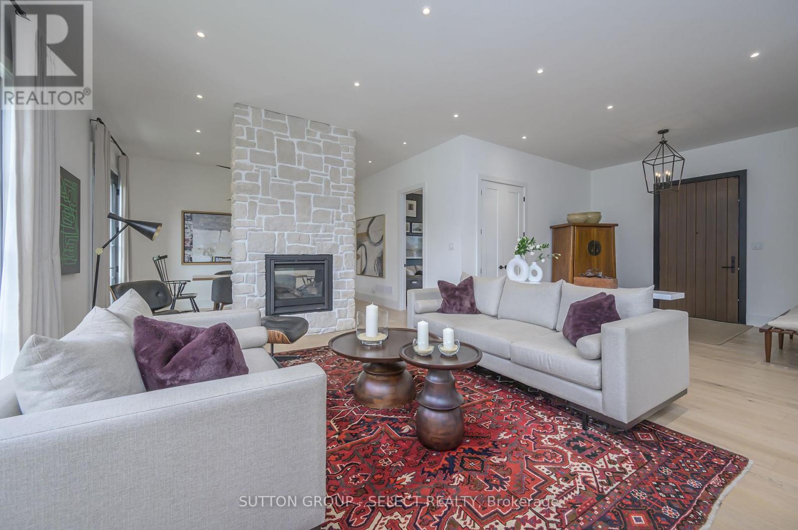 185 Commissioners Road E, London South, Ontario  N6C 2S9 - Photo 7 - X12441827