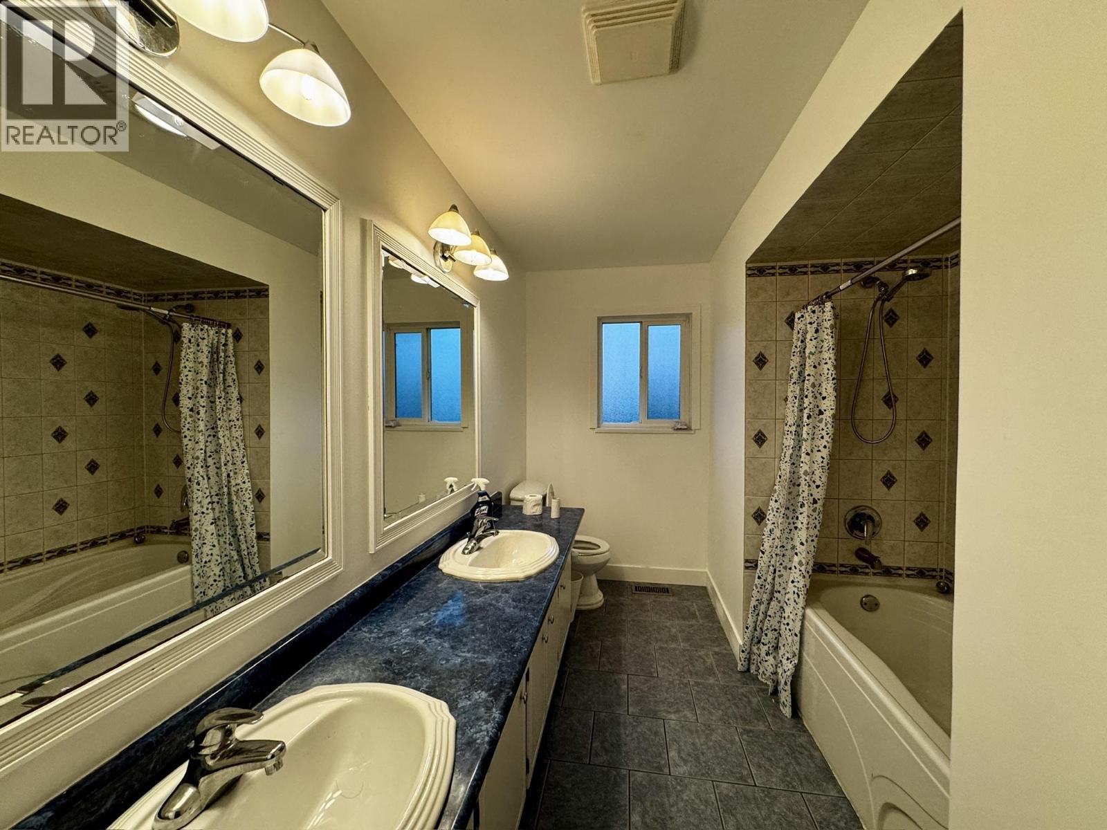 7071 Cavelier Crescent, Richmond, British Columbia  V7C 4J7 - Photo 5 - R3054939
