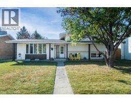 25 Oates Green Oriole Park, Red Deer, Ca