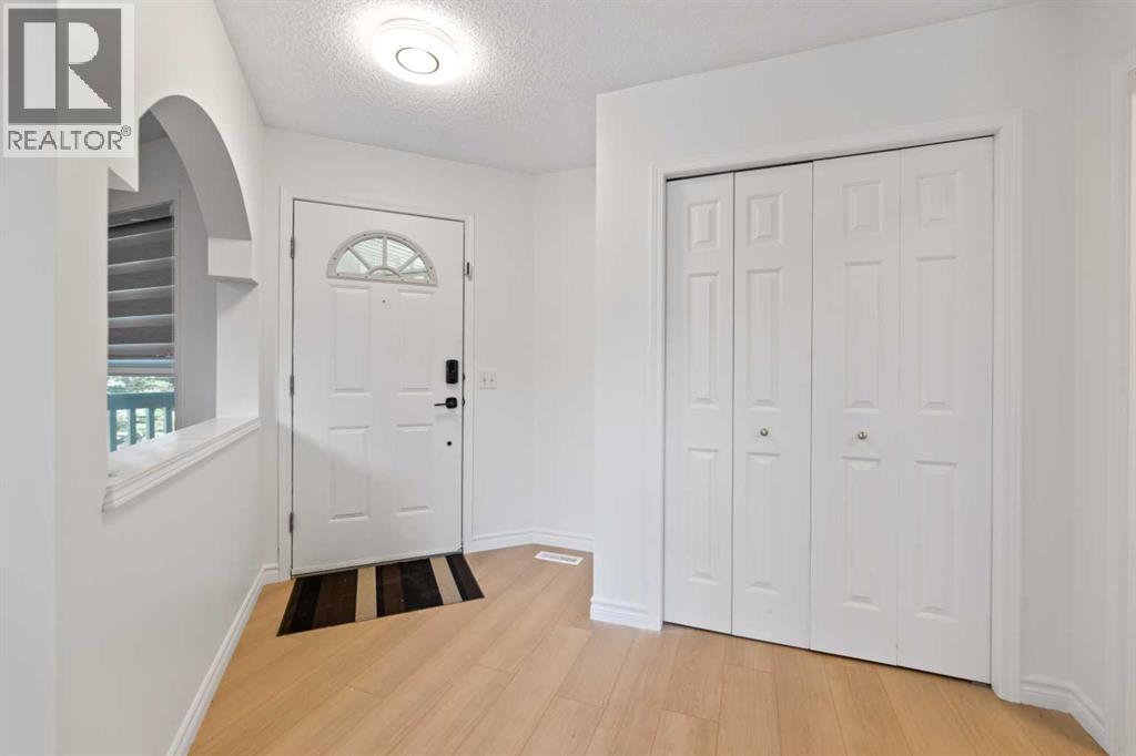 7 Country Hills Park Nw, Calgary, Alberta  T3K 5C8 - Photo 6 - A2236823