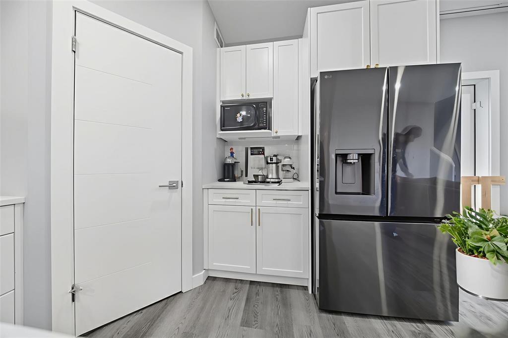 75 Eastfield Court, Winnipeg, Manitoba  R3Y 2H7 - Photo 4 - 202525260