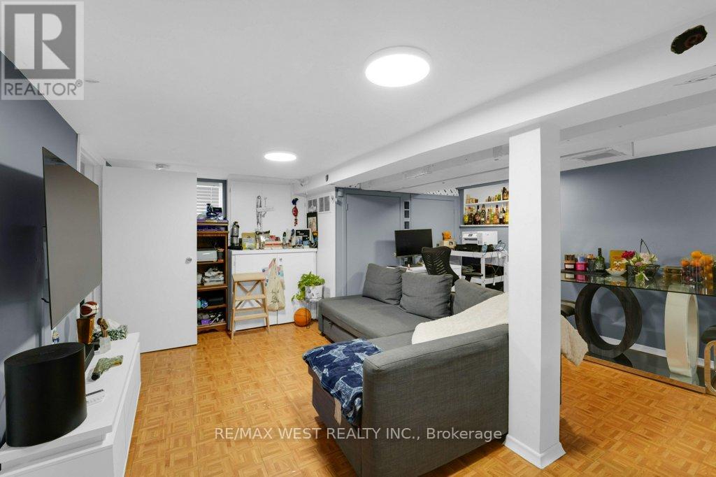 225 Oakwood Avenue, Toronto (Oakwood Village), Ontario  M6E 2V3 - Photo 24 - C12441810