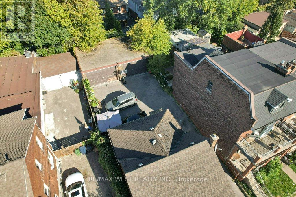 225 Oakwood Avenue, Toronto (Oakwood Village), Ontario  M6E 2V3 - Photo 8 - C12441810
