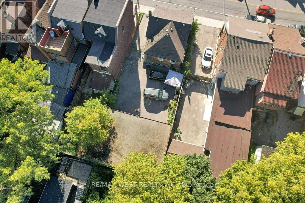 225 Oakwood Avenue, Toronto (Oakwood Village), Ontario  M6E 2V3 - Photo 9 - C12441810
