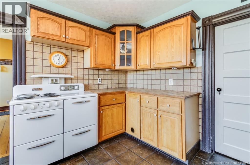 1960 Woodstock Road, Fredericton, New Brunswick  E3C 1L3 - Photo 11 - NB127390