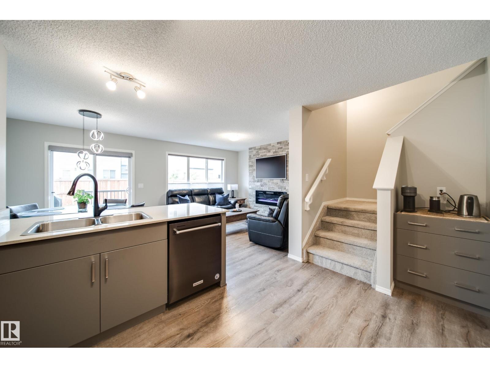 9040 Cooper Link Li Sw, Edmonton, Alberta  T6W 4A4 - Photo 13 - E4460562