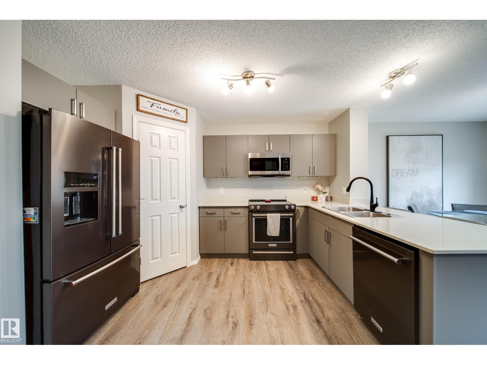 9040 Cooper Link Li Sw, Edmonton, Alberta  T6W 4A4 - Photo 6 - E4460562