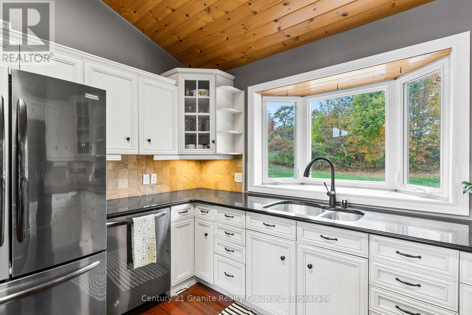 1754 Horseshoe Lake Road, Minden Hills, Ontario  K0M 2K0 - Photo 6 - X12437548
