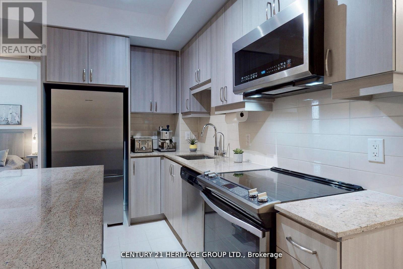 319 - 9201 Yonge Street, Richmond Hill (Langstaff), Ontario  L4C 6Z2 - Photo 11 - N12441824