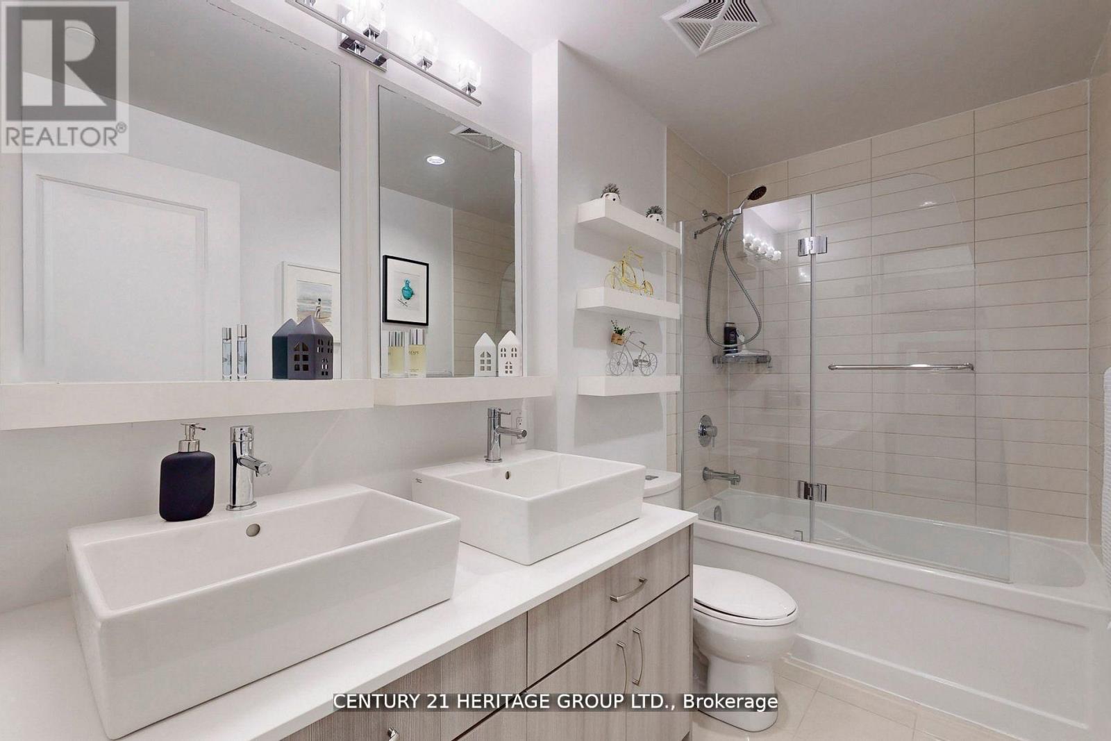 319 - 9201 Yonge Street, Richmond Hill (Langstaff), Ontario  L4C 6Z2 - Photo 18 - N12441824