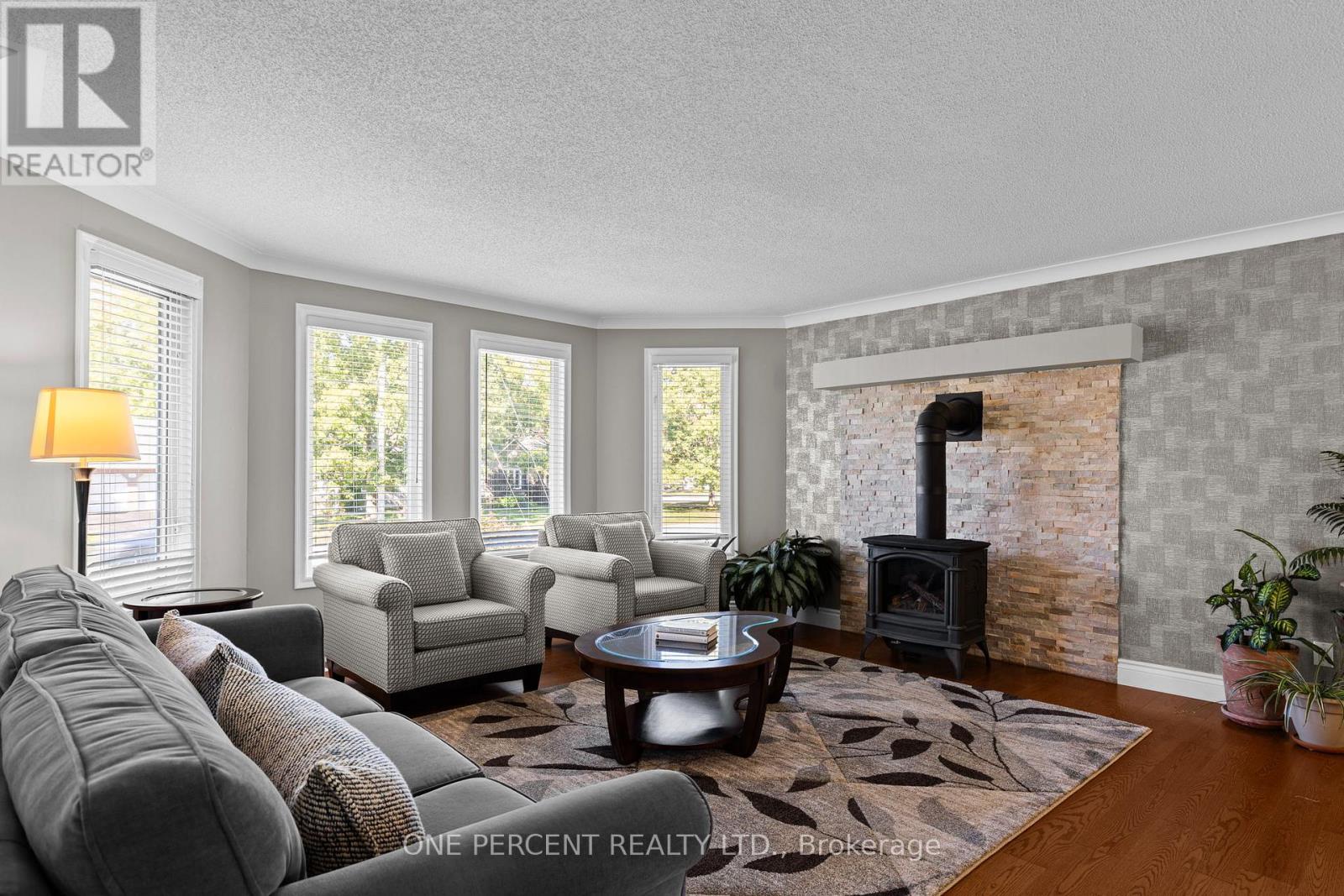 63 Bailey Crescent, Tiny (Wyevale), Ontario  L0L 2T0 - Photo 9 - S12441814