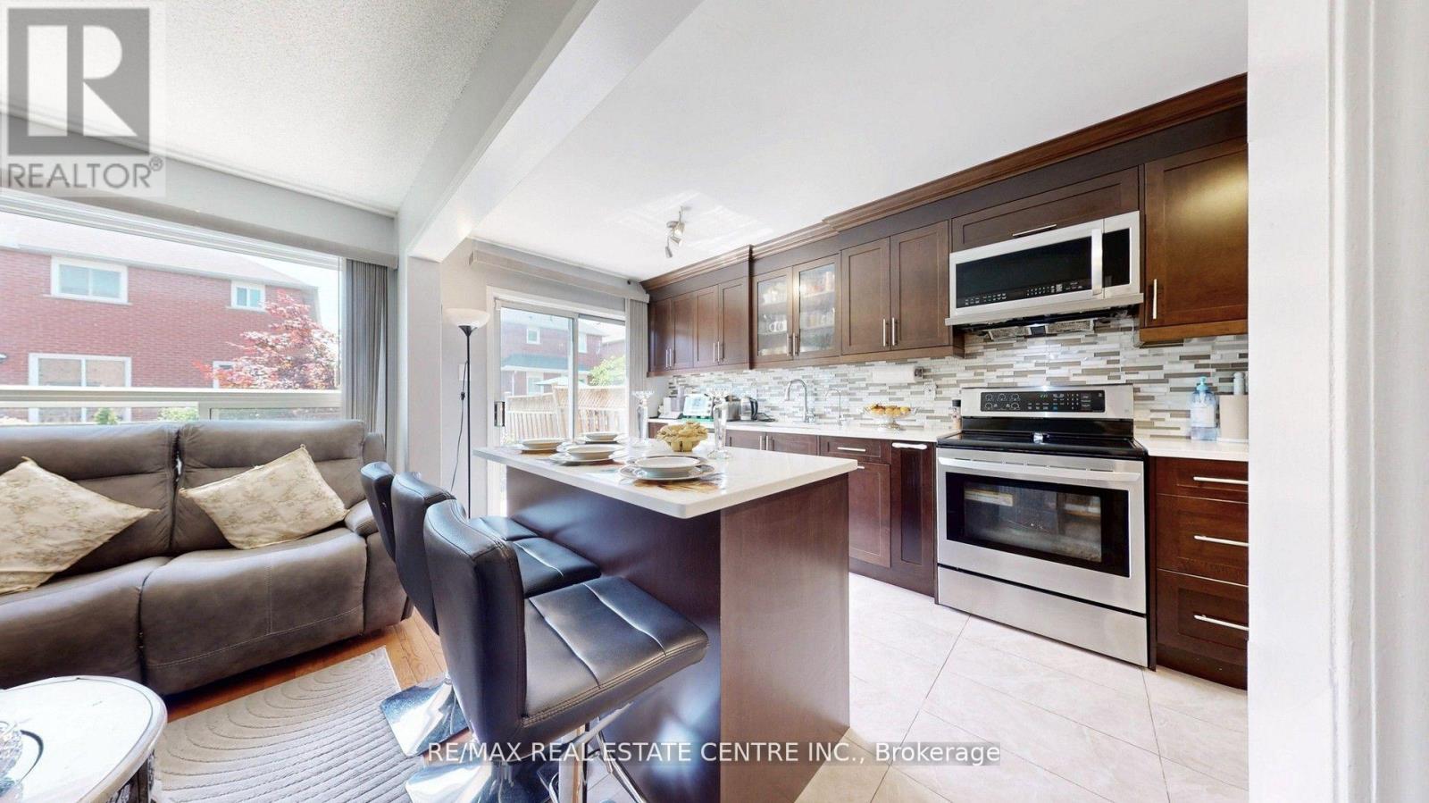 6899 Bansbridge Crescent, Mississauga (Lisgar), Ontario  L5N 6T1 - Photo 16 - W12441815