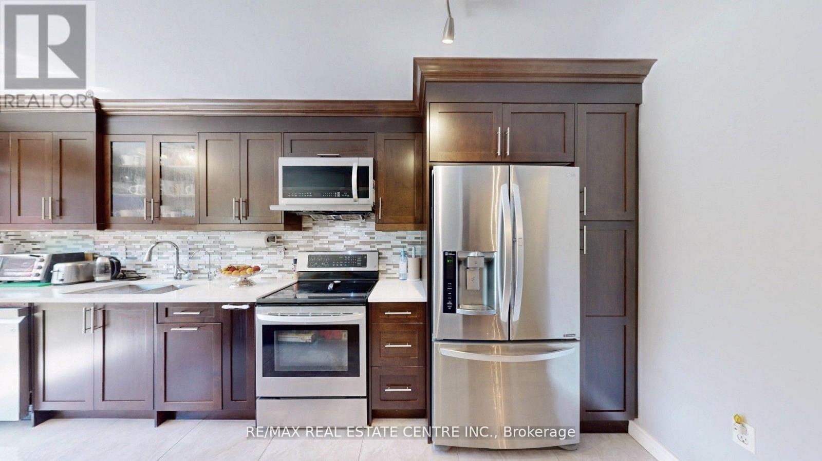 6899 Bansbridge Crescent, Mississauga (Lisgar), Ontario  L5N 6T1 - Photo 18 - W12441815