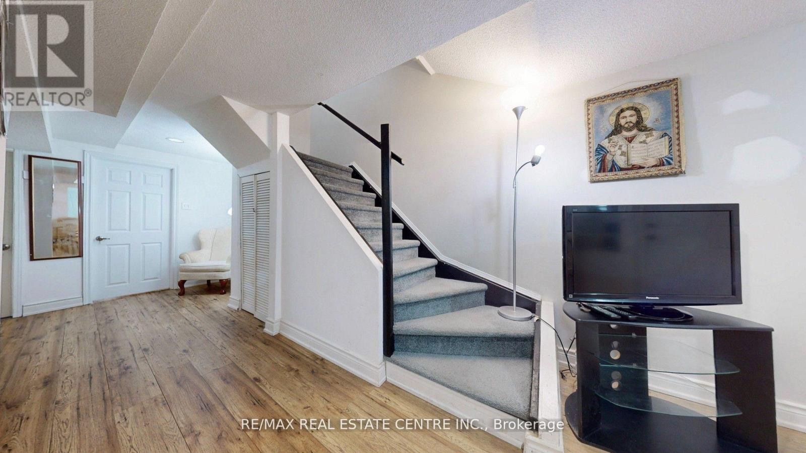6899 Bansbridge Crescent, Mississauga (Lisgar), Ontario  L5N 6T1 - Photo 34 - W12441815