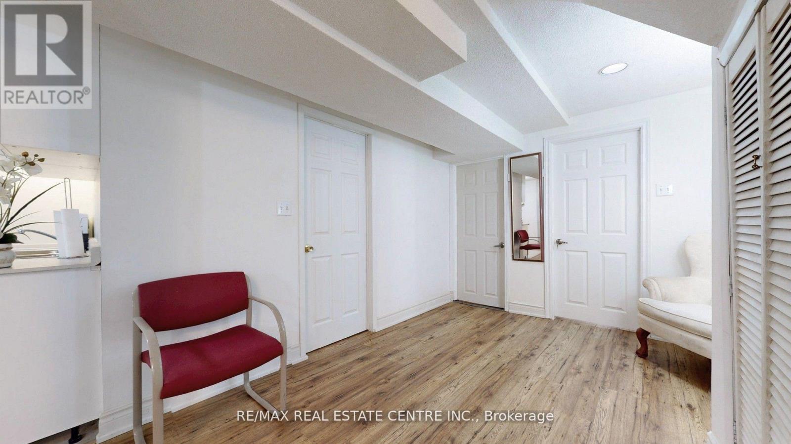 6899 Bansbridge Crescent, Mississauga (Lisgar), Ontario  L5N 6T1 - Photo 35 - W12441815