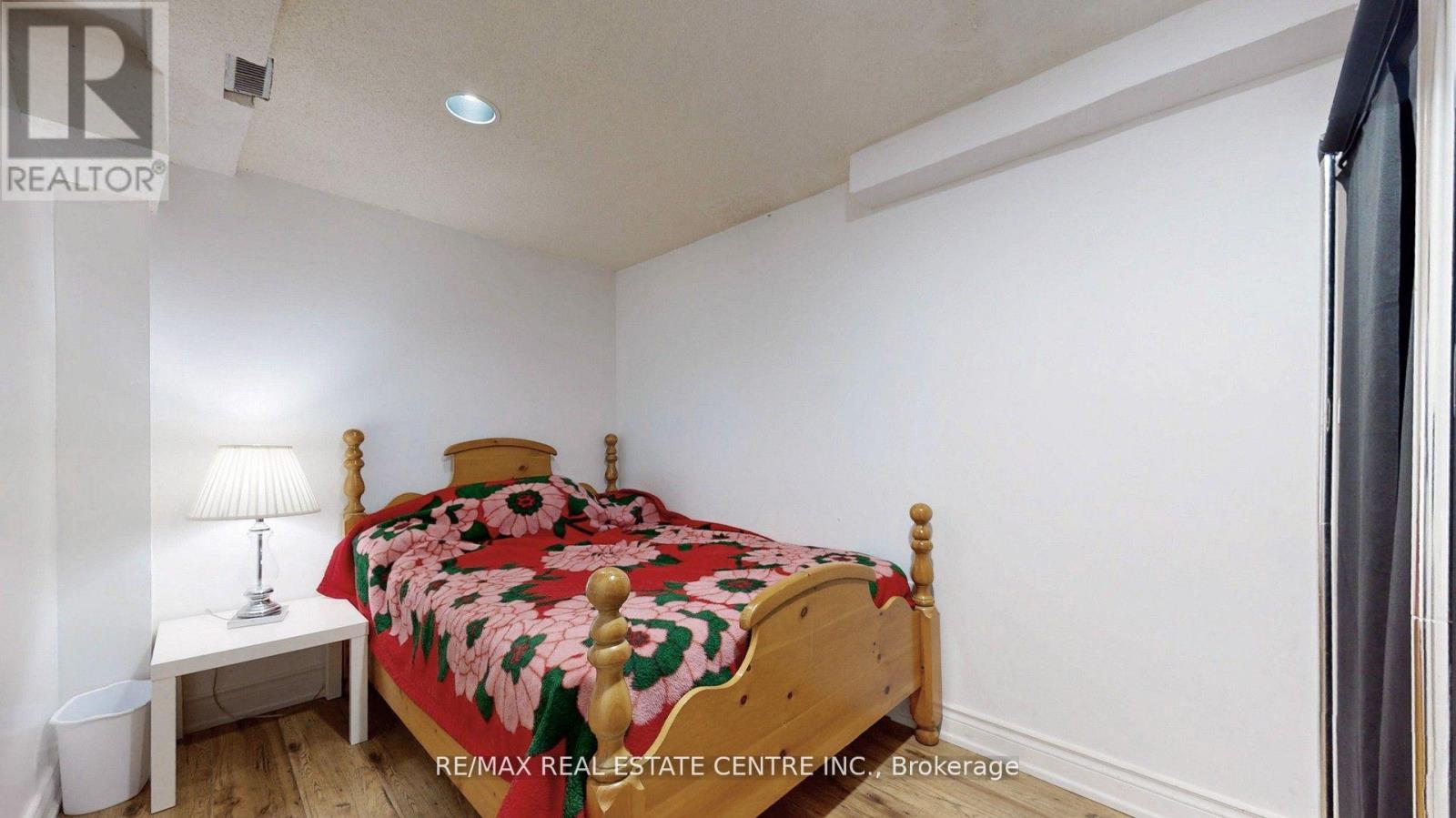 6899 Bansbridge Crescent, Mississauga (Lisgar), Ontario  L5N 6T1 - Photo 41 - W12441815