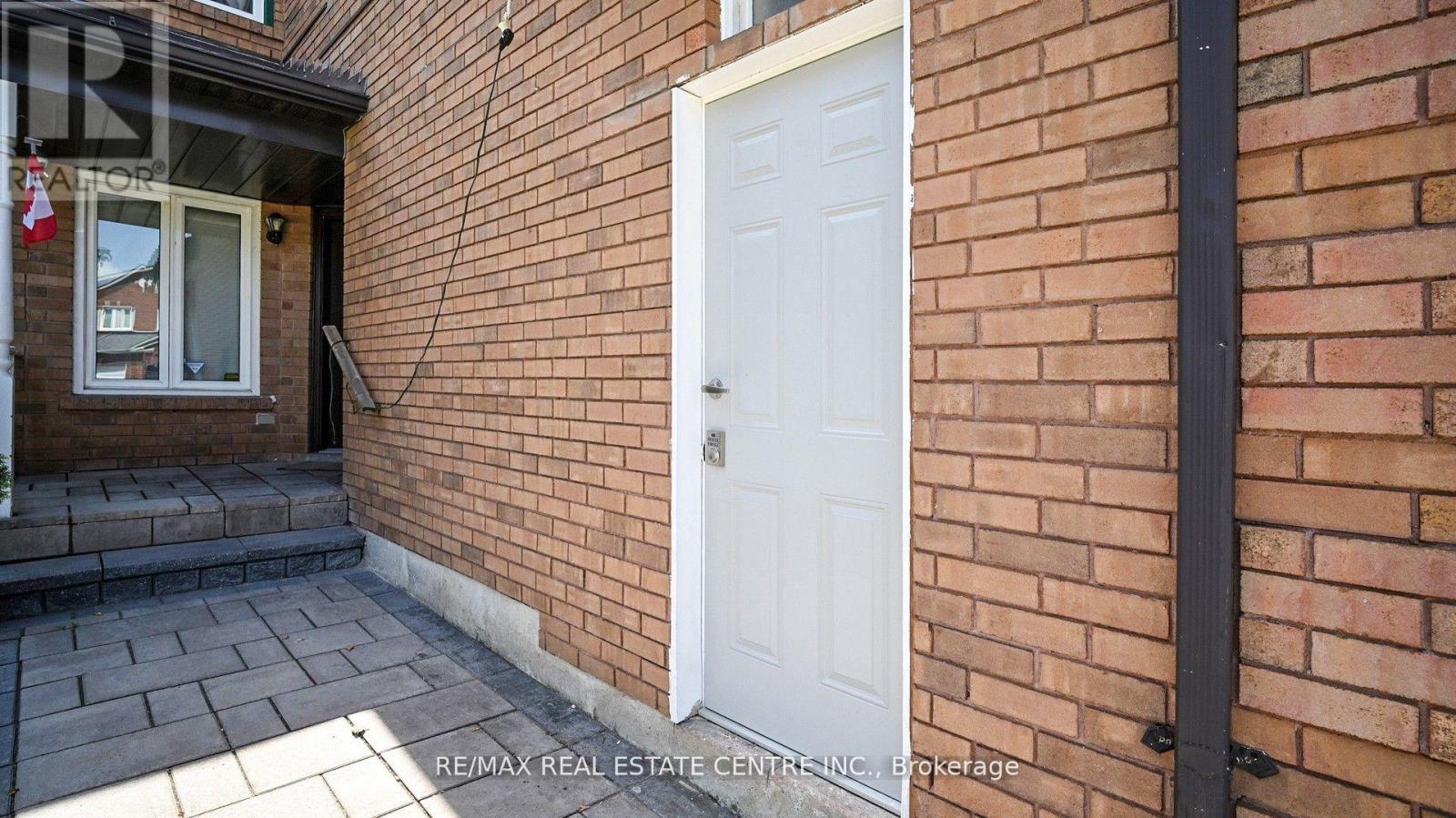 6899 Bansbridge Crescent, Mississauga (Lisgar), Ontario  L5N 6T1 - Photo 6 - W12441815