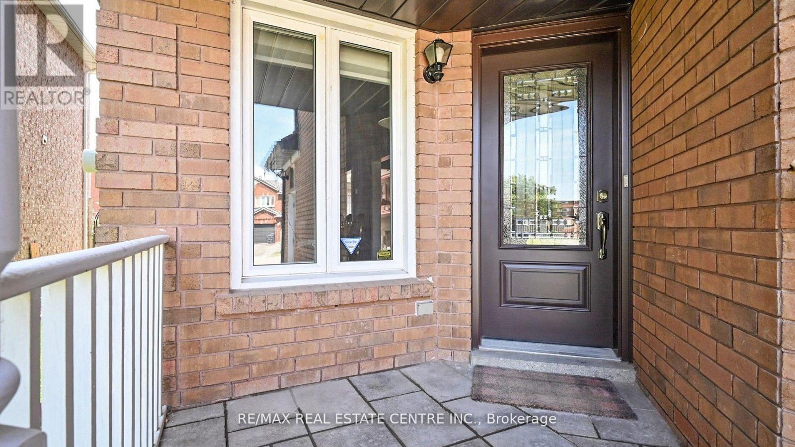 6899 Bansbridge Crescent, Mississauga (Lisgar), Ontario  L5N 6T1 - Photo 7 - W12441815