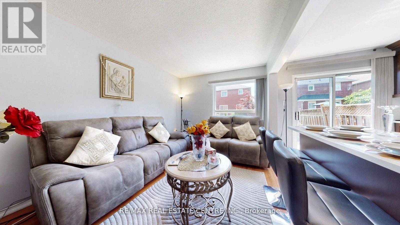 6899 Bansbridge Crescent, Mississauga (Lisgar), Ontario  L5N 6T1 - Photo 8 - W12441815