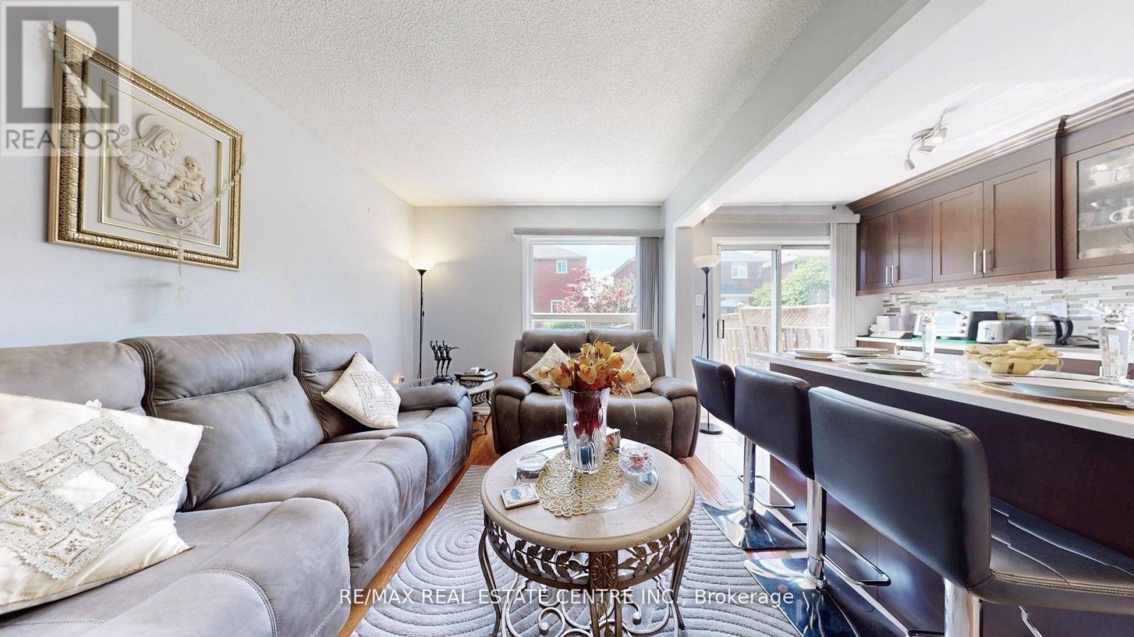 6899 Bansbridge Crescent, Mississauga (Lisgar), Ontario  L5N 6T1 - Photo 9 - W12441815