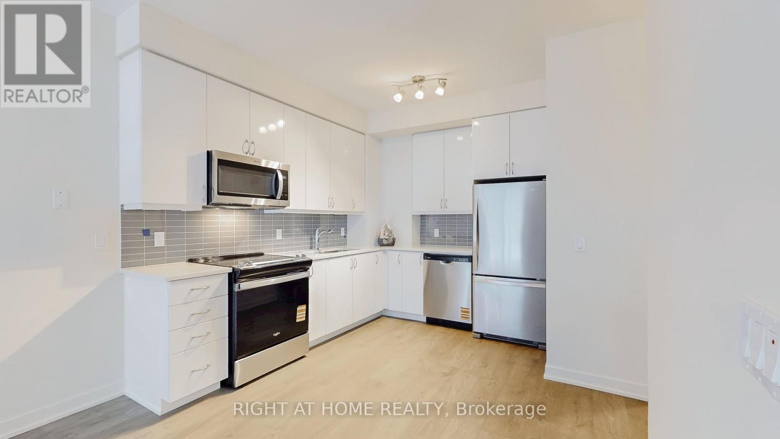 408 - 38 Annie Craig Drive, Toronto, Ontario  M8V 0G9 - Photo 1 - W12441818