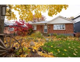 34 Dunning Crescent, Toronto (Alderwood), Ca