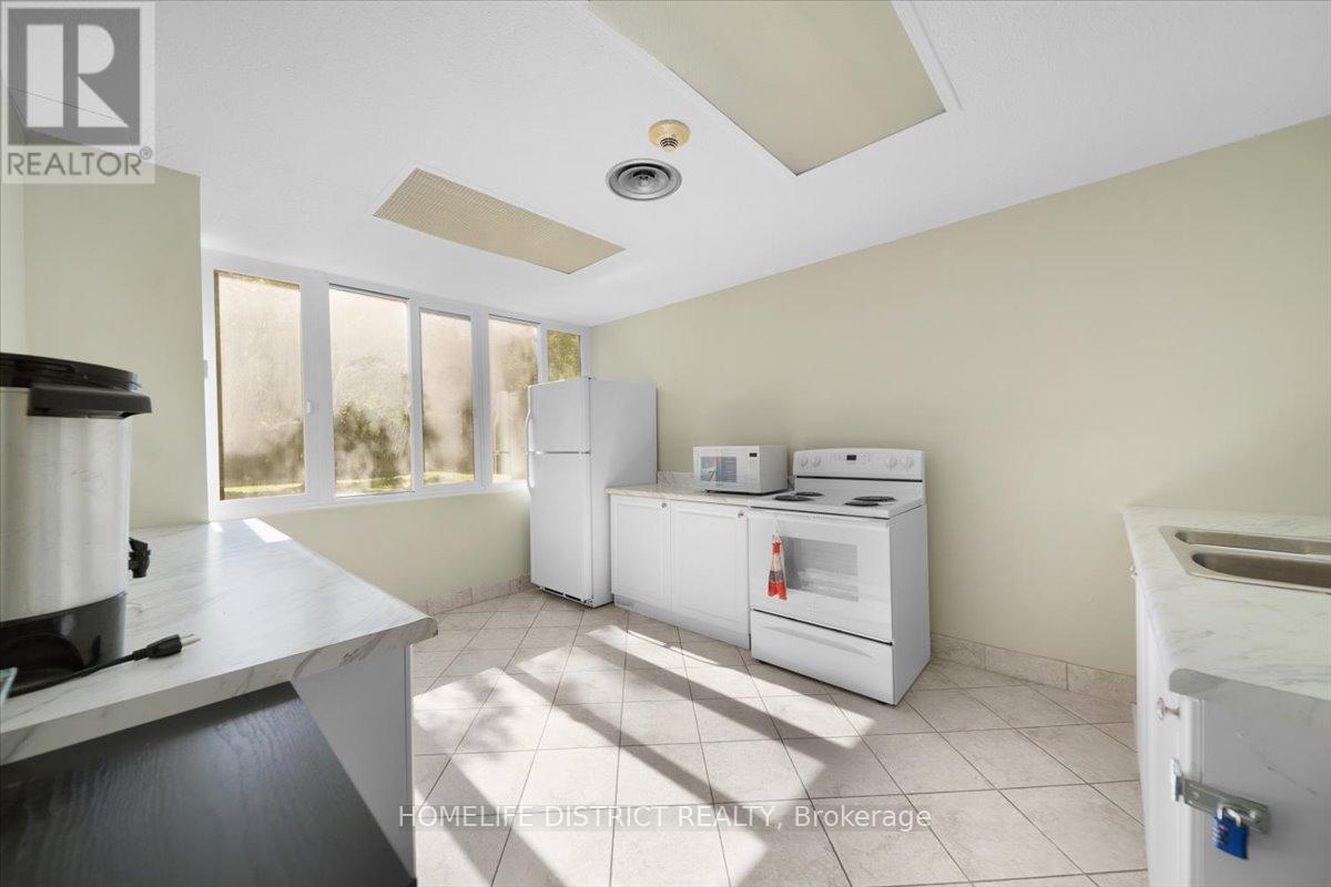 1509 - 1580 Mississauga Vly Boulevard, Mississauga, Ontario  L5A 3T8 - Photo 33 - W12441826