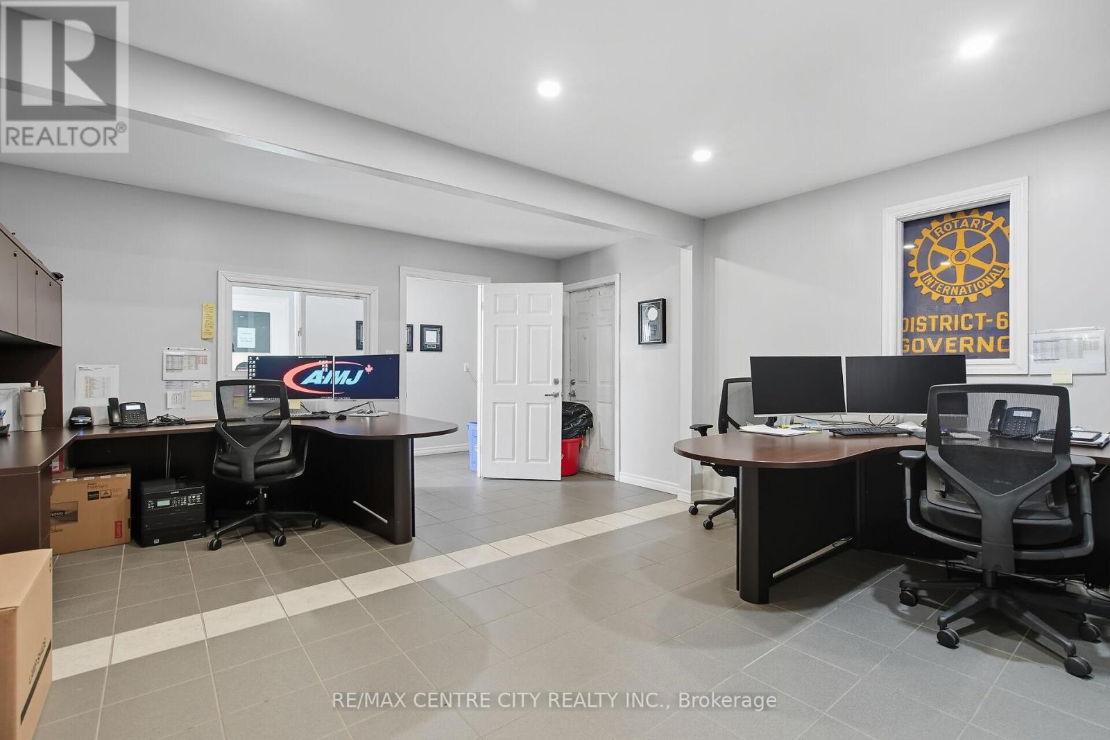 330 Sovereign Road, London East, Ontario  N6M 1A8 - Photo 12 - X12441853