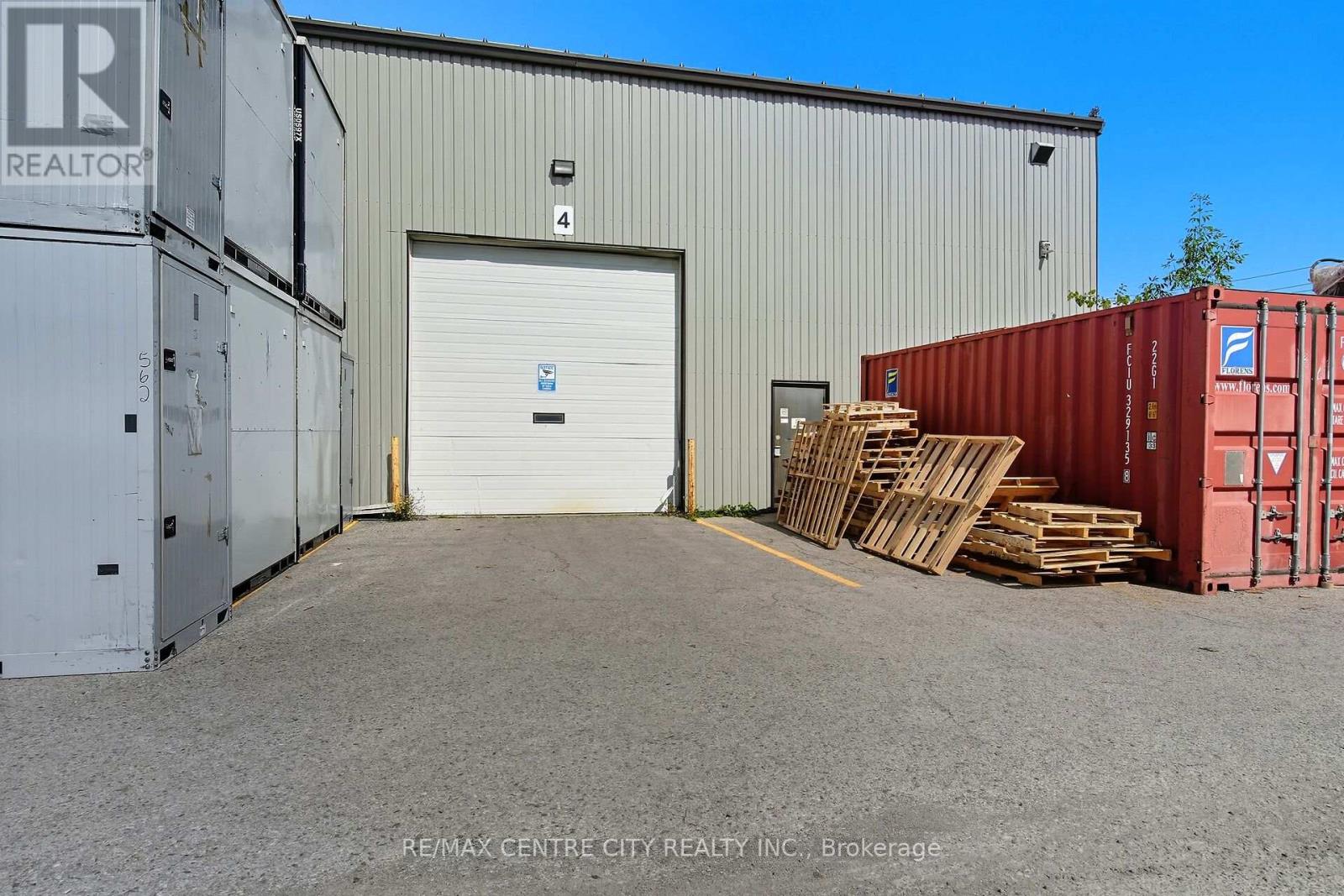 330 Sovereign Road, London East, Ontario  N6M 1A8 - Photo 6 - X12441853
