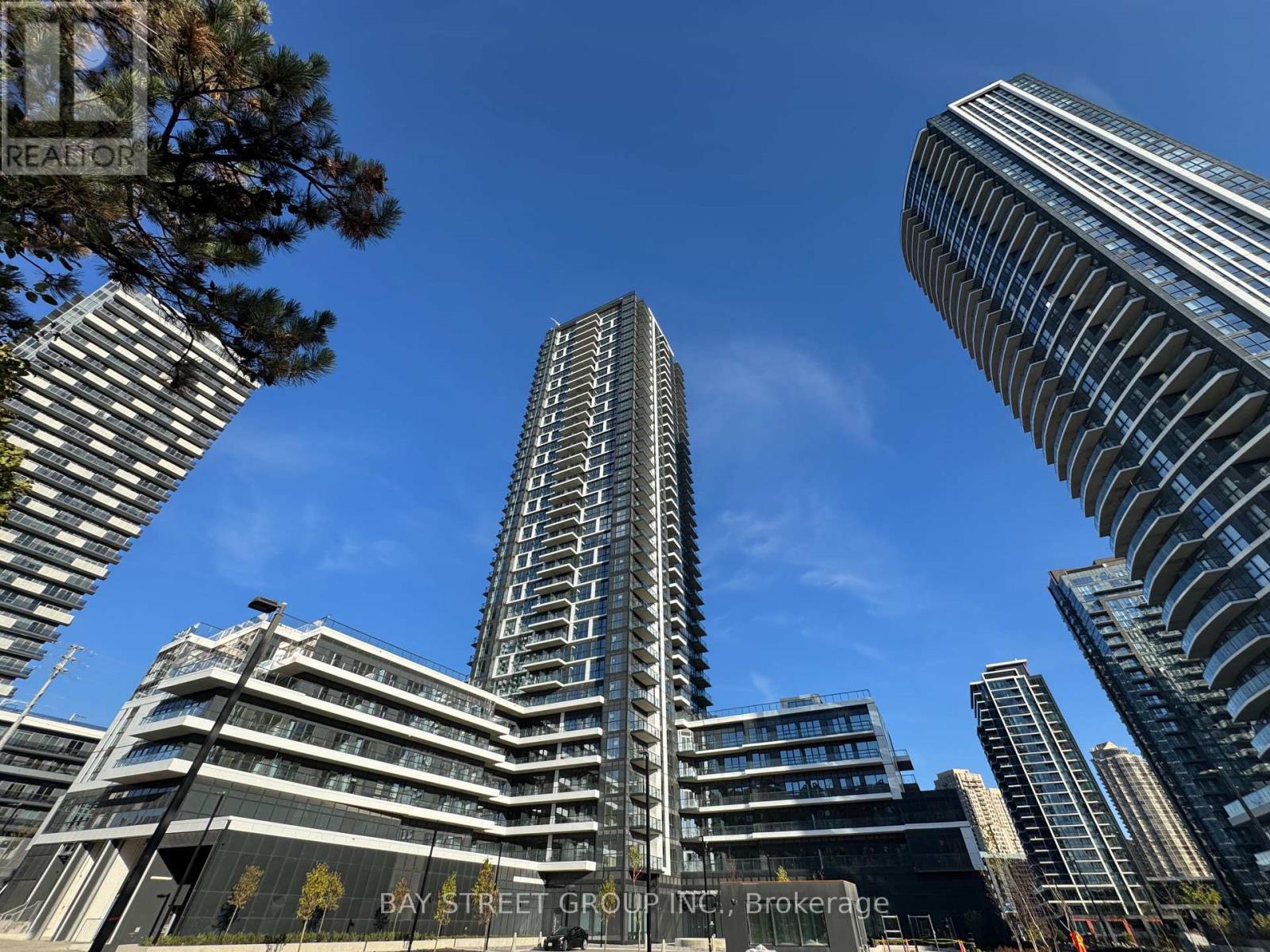 907 - 15 WATERGARDEN DRIVE, Mississauga, Ontario