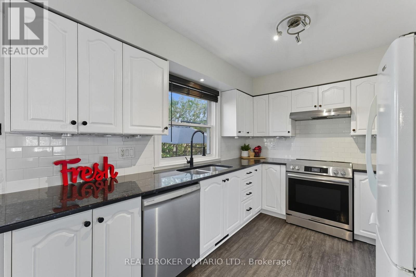 91 Mississippi Road, Carleton Place, Ontario  K7C 4E5 - Photo 11 - X12441847
