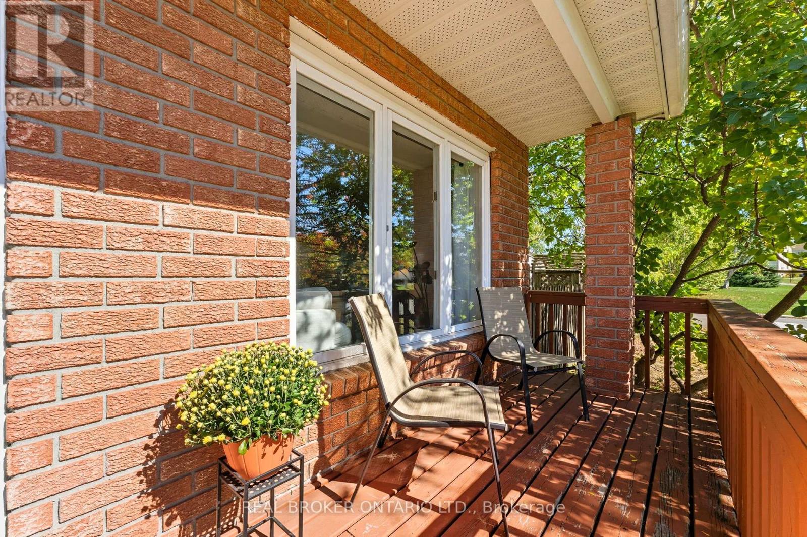 91 Mississippi Road, Carleton Place, Ontario  K7C 4E5 - Photo 2 - X12441847